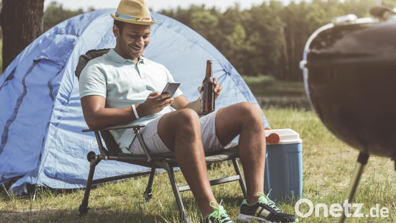 Grillen, zelten, die Natur genießen: Wie treffsicher sind die Wetter-Apps? Bild: Yakobchuk Olena - stock.adobe.com