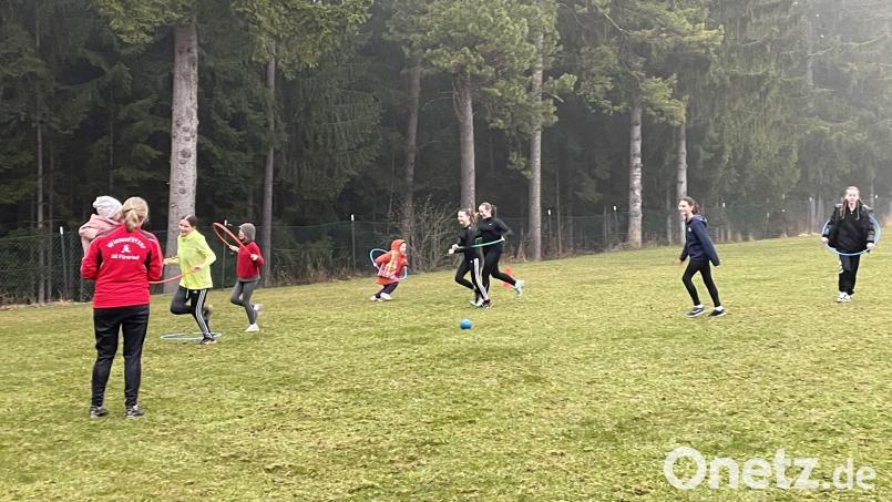 Jeden Mittwoch von 18 bis 19 Uhr gibt es bei den Wiesenflitzern in Fürnried eine Laufeinheit und Spielangebote. Archivbild: Jochen Kellner-Bodendörfer/exb