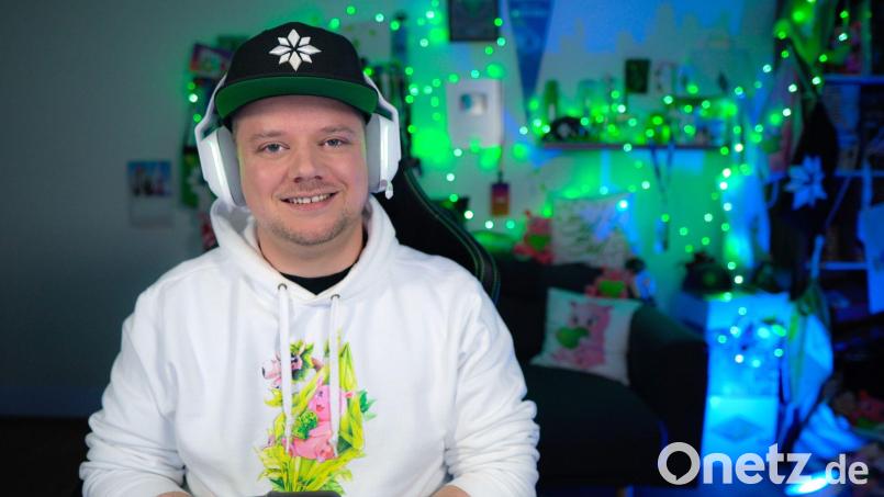 Daniel Reutter bespielt auf dem Youtube-Kanal „SimFans.de“ das Simulationsspiel „Die Sims“. Bild: Privat/Daniel Reutter/dpa