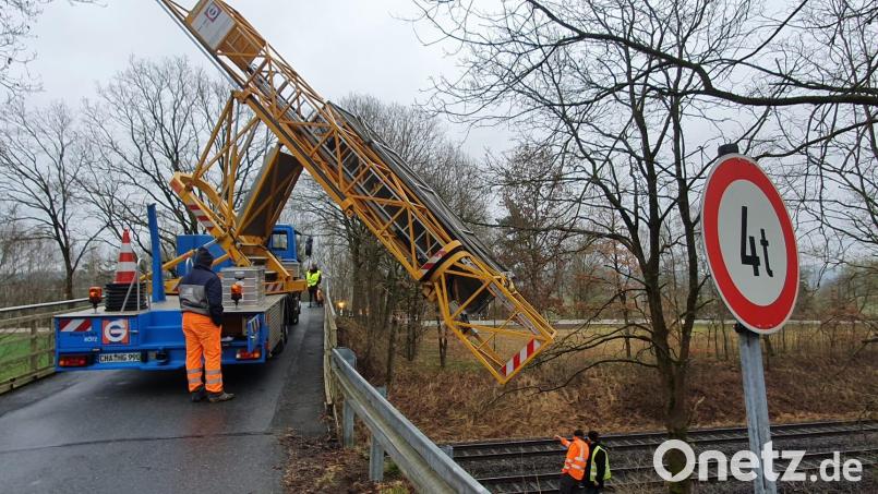 Bei der Prüfung der gemeindeeigenen Brücken sollen mögliche Mängel erkannt werden. Bild: bey