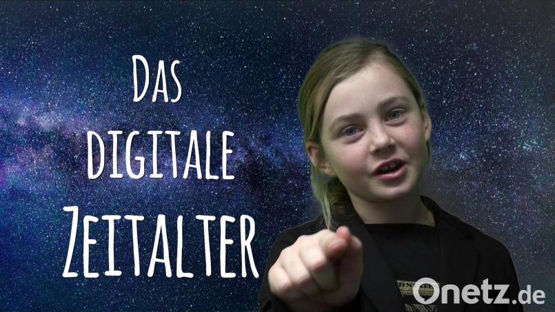 Fiona erklärt den Zuschauern, dass sie anhand der folgenden Szenen überprüfen könnten, ob sie schon im digitalen Zeitalter angekommen sind - ein Szenenbild aus dem prämierten Film der AG Video Rieden. Bild: Egid Spies