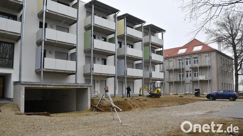 Auf dem Gelände des ehemaligen Bundeswehrkrankenhauses tut sich wieder was. Bild: Petra Hartl