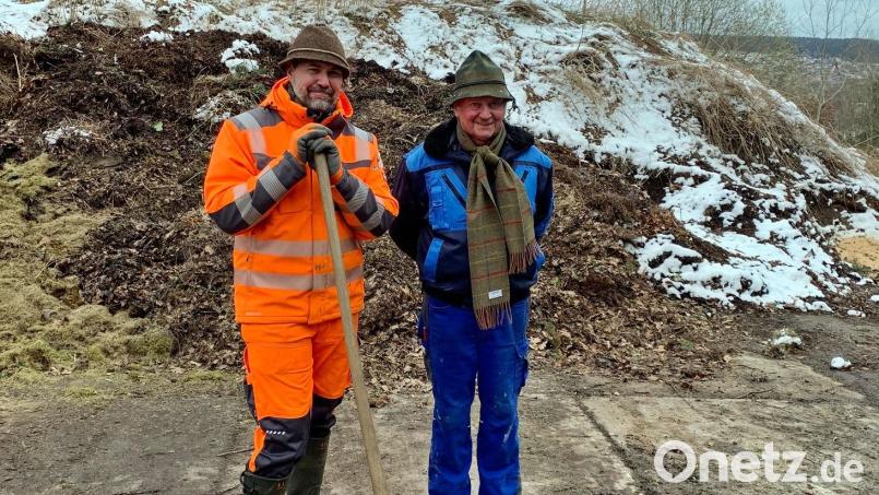 Carsten Rohleder (links) wird in der Grünabfall-Deponie künftig von Hans Schindler vertreten. Bild: ld