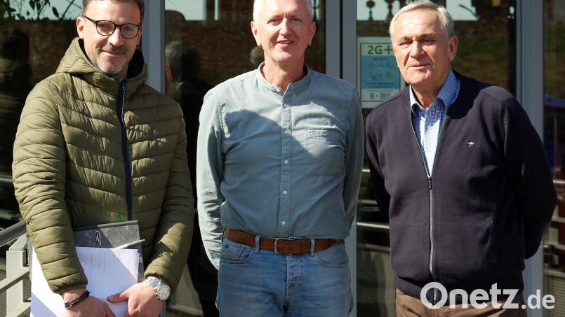 Ein Teil des Organisationsteams mit Christian Meiler, Thomas Fritsch und Kurt Seggewiß (von links), trifft sich im HPZ Irchenrieth. Bild: HPZ/exb