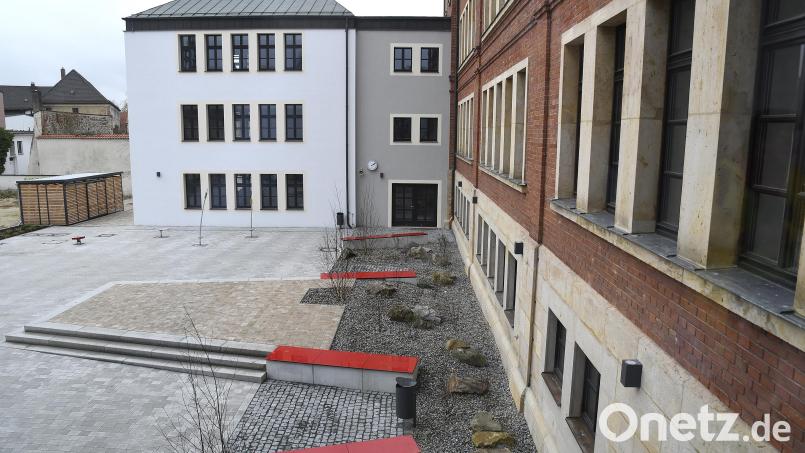 Die neu sanierte Wirtschaftsschule in Amberg. Sie wird jetzt kein Ort für ein Pilotprojekt. Bild: Petra Hartl