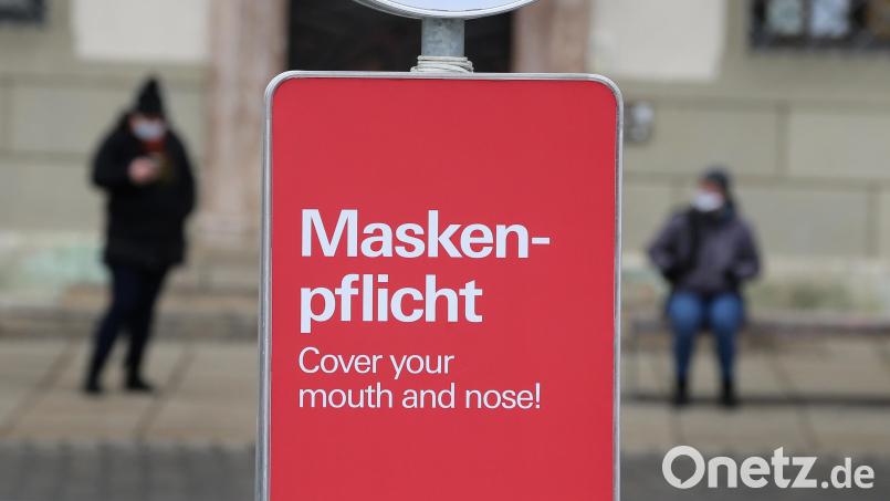 Die Maskenpflicht fällt am 3. April in vielen Bereichen. Symbolbild: Karl-Josef Hildenbrand