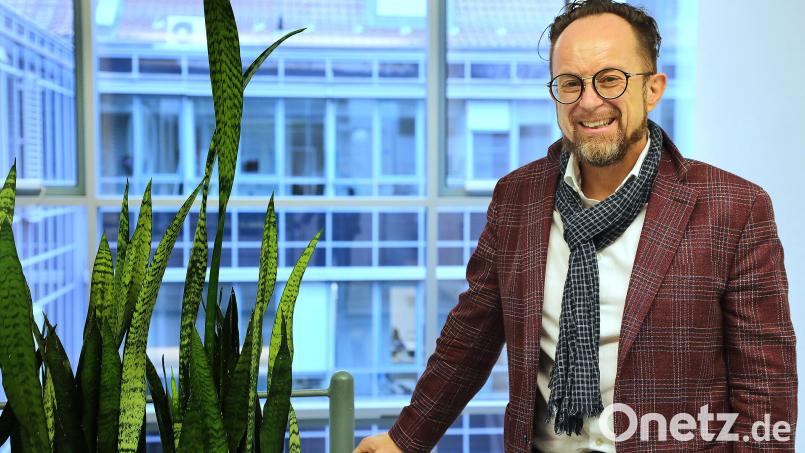 Hat Amberg bislang nur im Winter von seiner &quot;nassen und dunklen Seite&quot; kennen gelernt: Achim Uhl ist der neue Leiter des Landesamtes für Pflege und damit der Chef von aktuell 163 Mitarbeitern. Bild: Wolfgang Steinbacher