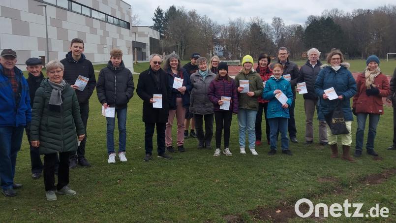 Die erfolgreichen Teilnehmer des TB Weiden mit Herbert Tischler (links) und Spartenleiter Erich Kummer (Zweiter von rechts). Bild: Erich Kummer, Turnerbund/exb