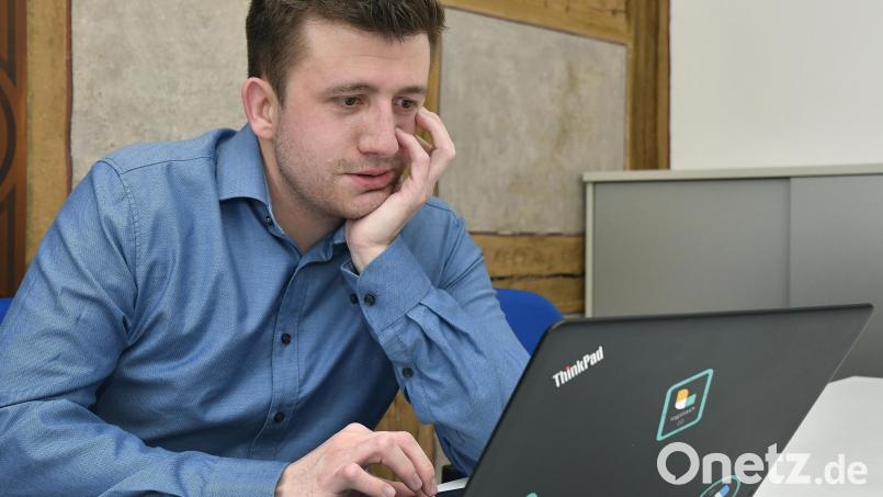 Fachinformatiker Raphael Lorenz (24) hat bei seinen nächtlichen Aktivitäten eine geradezu peinliche Sicherheitslücke an deutschen Unis entdeckt. Er glaubt: Solche Lücken gibt es auch in der Oberpfalz. Bild: Petra Hartl