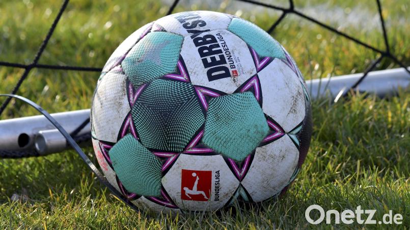 Das am Samstag ausgefallene Spiel der DJK Ammerthal bei Eintracht Bamberg wird nun am Mittwochabend, 13. April, nachgeholt. Symbolbild: Hubert Ziegler