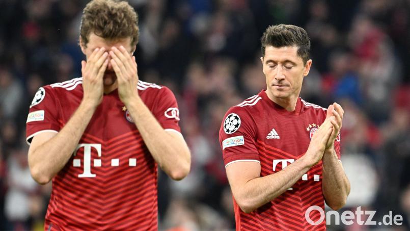 Frust pur: Thomas Müller und Robert Lewandowski (rechts). Bild: Angelika Warmuth/dpa