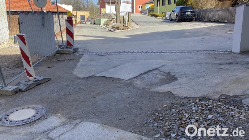 Der Eingangsbereich zu Kindergarten, Pfarrheim und Pfarrhof soll umgestaltet werden. Bild: Josef Glas