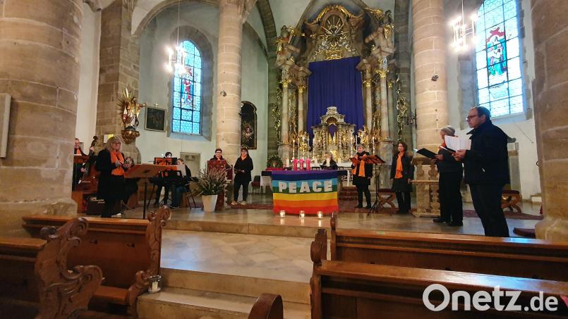 Die Kolpingband "Brückenbauer" begleitete den Gesang während der ökumenischen Andacht. Bild: Andrea Kick/exb