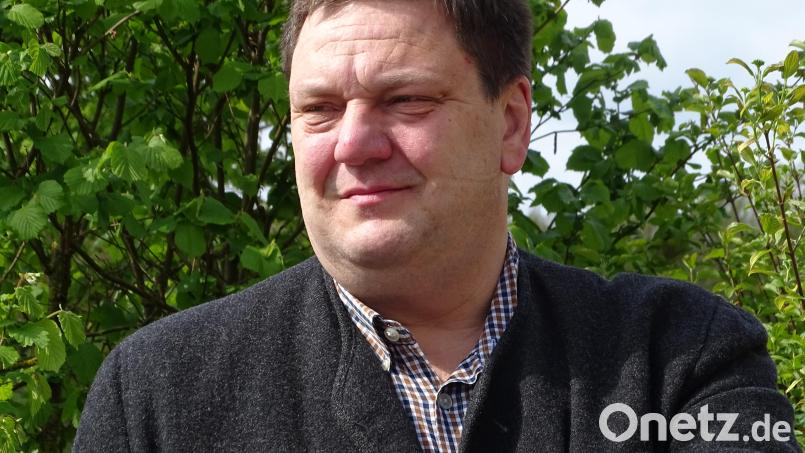 Der Fensterbacher Bürgermeister Christian Ziegler will mit dem Einbau einer Ölheizung ins Rathaus vorerst abwarten, bis der Gemeinderat in seiner nächsten Sitzung Ende April erneut zu diesem Thema debattiert hat. Bild: Houschka