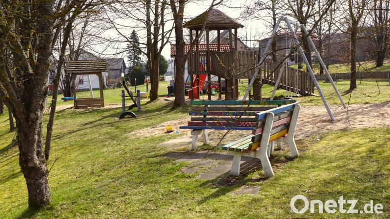Der Kinderspielplatz Witzlasreuth erhält zur Jahresmitte hin neue Spielgeräte. Bild: bkr