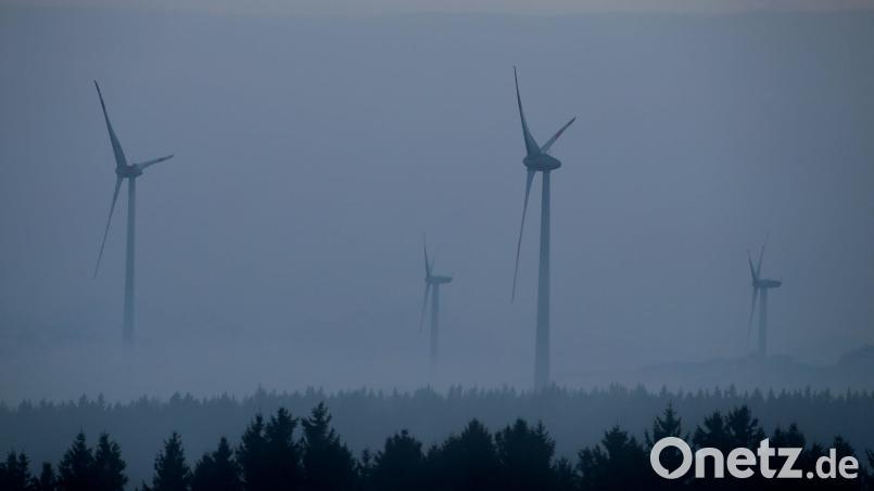Die geplanten Windräder im Hessenreuther Wald sorgen weiter für Diskussionen. Symbolbild: Karl-Josef Hildenbrand/dpa