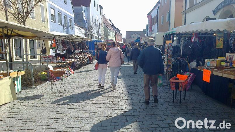 Die Neustadt wird am Weißen Sonntag wieder zur Flaniermeile für Marktbesucher. Bild: Stadt Sulzbach-Rosenberg/exb