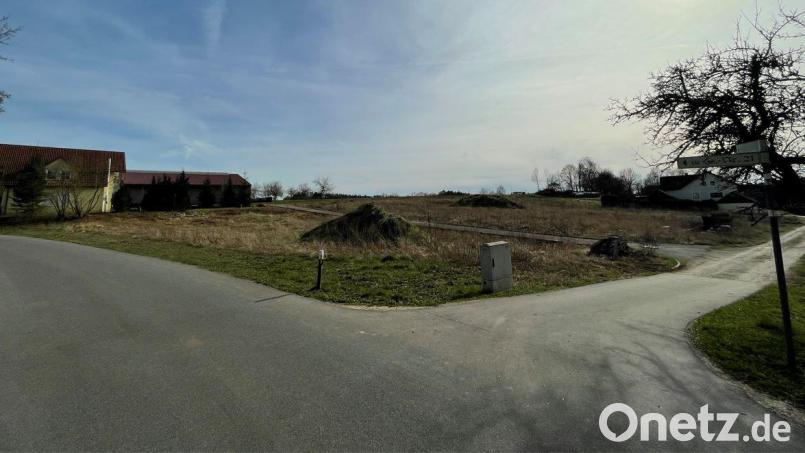 Ganz in der Nähe einer Bahn des Golfplatzes Königstein sollten Ende der 1990er-Jahre in Pruppach Häuser für Freunde dieses Sports gebaut werden. Das Projekt zerschlug sich, de23n Golfplatz gibt es inzwischen nicht mehr. Dafür tun sich jetzt neue Perspektiven für eine Bebauung auf. Bild: lei