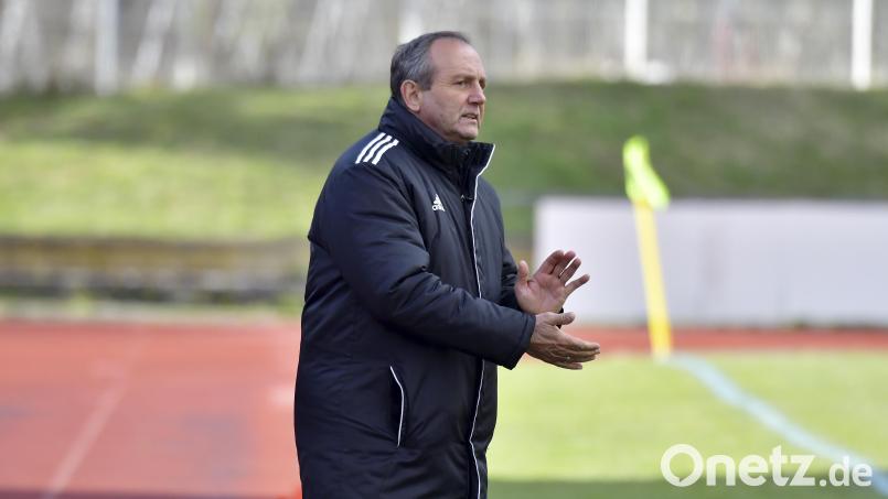 Karl-Heinz Wagner und der FC Amberg wollen in den nächsten fünf Spielen den Klassenerhalt fix machen. Nummer eins geht gegen Bad Kötzting. Archivbild: Hubert Ziegler
