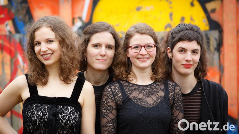 Was haben bunte Farben mit Musik zu tun? Das Pierrot Quartett lädt zu einer Entdeckungstour in die Welt der Musik ein. Bild: Stefano Corso/exb