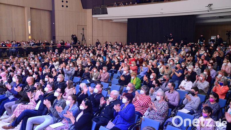 Bei der &quot;Defender 22 Tour&quot; der US Army am 12. April in der Max-Reger-Halle in Weiden galt Maskenpflicht. Archivbild: Kunz