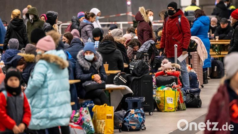 Bundesweit wurden 379.000 Ukraine-Flüchtlinge registriert. Davon leben 130.000 Menschen in Bayern. Bild: Hannibal Hanschke/dpa