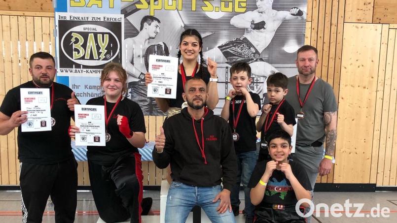 Die erfolgreichen Kickboxer des TC Amberg. Bild: exb
