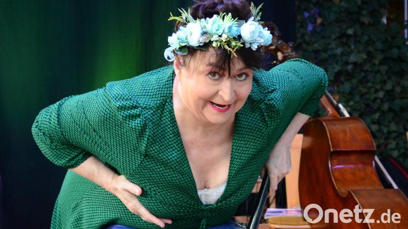 Lizzy Aumeier gastiert am 6. August auf der "Kulturbühne im Kulturbahnhof". Bild: Kunz