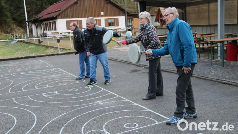 Auf Josef und Annemarie Kreuzer sowie Marco Hausner (von rechts) können sich die Mitglieder des ESF verlassen. Bild: prh