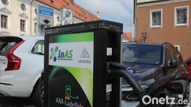 Ladestation für E-Autos am Malteserplatz-Ecke Neustift in Amberg. Bild: Wolfgang Steinbacher