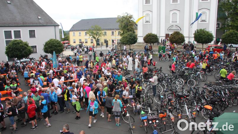 Zuletzt fand die Stern-Fahrrad-Wallfahrt nach Fuchsmühl 2019 statt. Nach zwei Jahren Corona-Pause, soll sie in diesem Jahr wieder stattfinden. Archivbild: wro