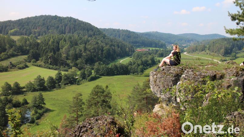 Die Natur in Amberg-Sulzbach lädt zum Wandern ein. Über Leader wurde die qualitätsorientierte Verbesserung des kommunalen Wanderwegenetzes gefördert. Symbolbild: Regina Wolfohr/exb