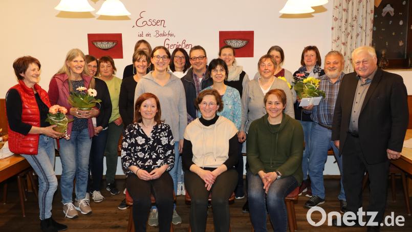So sieht jetzt die Führung des Obst- und Gartenbauvereins aus. Bild: Ulrike Kiendl/exb