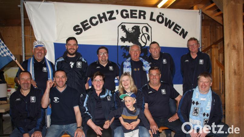 Auch wenn der TSV 1860 München in diesem Jahr den Aufstieg in die zweite Bundesliga wieder nicht schaffen sollte, schlägt das Herz der „Sechz`ger Löwen Berzhof“ für „ihren Verein“. Bild: frd