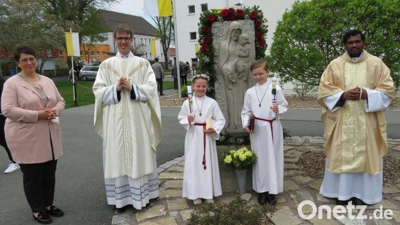 Erstkommunion feierten in Altenstadt/WN Mia Luna Schramm und Leonhard Wawra Bild: adj