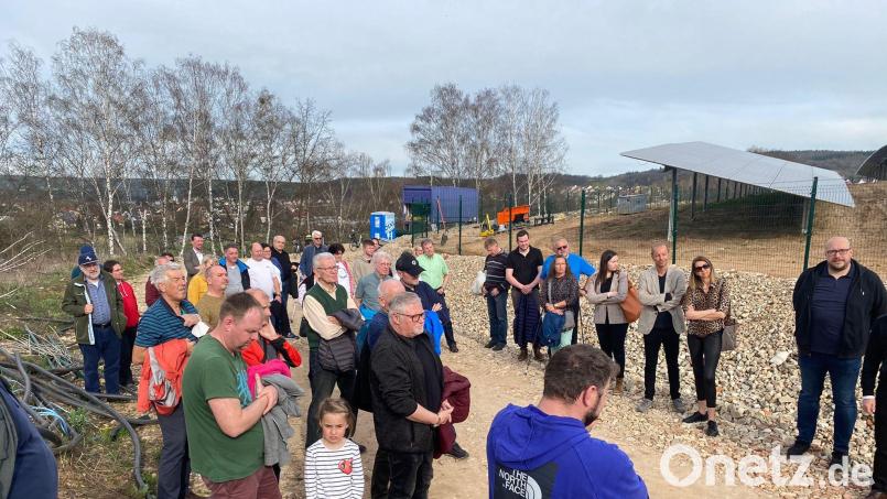 Etwa 50 Bürgerinnen und Bürger folgten der Einladung des CSU-Ortsverbandes Ammersricht auf den Schlackenberg. Bild: Matthias Schöberl/exb