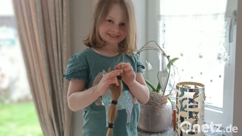 Die sechsjährige Amelie aus Ebnath hat ihre Haare gespendet. Bild: Bauer/exb