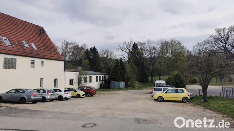 Ein attraktives Wohn- und Geschäftsareal schwebt den Verantwortlichen in der Gemeinde Neukirchen auf dem Gebiet &quot;An der Alten Eiche&quot; vor. Bild: mfh