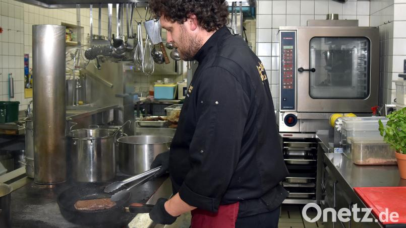 Nach den Corona-Beschränkungen sieht sich die Gastronomie mit dem Krieg in der Ukraine und der In flation neuen Belastungsproben ausgesetzt. Bild: Stephan Huber