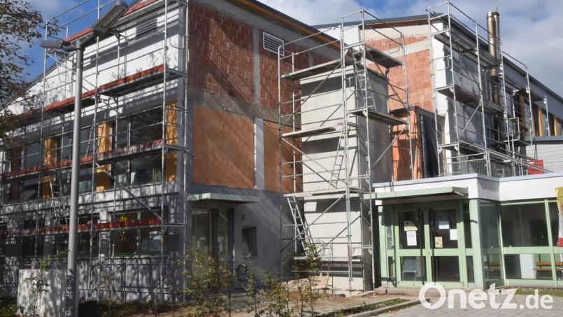 Die Turnhalle in Bechtsrieth beschäftigt die Gemeinde schon seit längerem. Im Oktober 2021 war das Gebäude fast im Rohbauzustand, Archivbild: fz