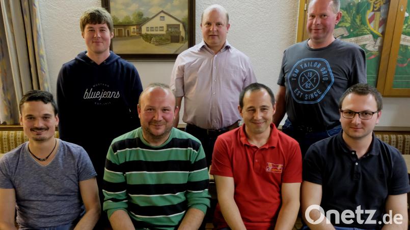 Mit dieser Mannschaft geht der Flosser Styr-Club die kommenden Herausforderungen an. Sitzend, von links, Andreas Bär, Wolfgang Bock, Tobias Witt und Maximilian Bär. Stehend, von links, Jonas Lederer, Joachim Wagner und Jochen Gollwitzer. Bild: le