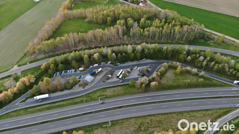 An der Kontrollstelle am Parkplatz Ulrichsberg führte am Samstag bei der Einreise kein Weg vorbei. Bild: GPI Waidhaus/exb