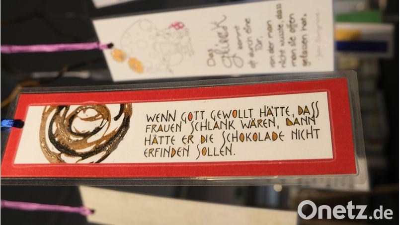 Am Internationalen Museumstag können die Besucher des Museums Mitterteich unter anderem Lesezeichen beschriften. Archivbild: Museum Mitterteich/exb