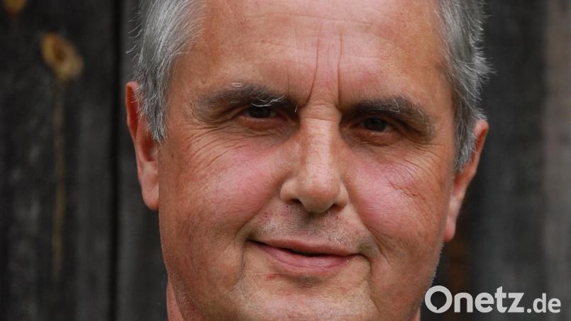 Horst Fuchs (70) erklärt sich bereit dem Stammtisch &quot;Höhe 308&quot; Weiden den Vorsitz zu übernehmen. Bild: hcz