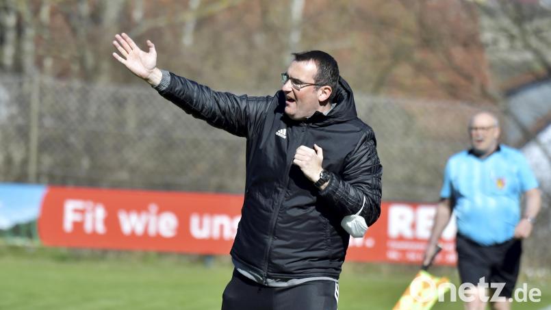 Erst Hof, jetzt Ruderting: Trainer Bernhard Müller (Bild) und sein Team haben die zweite schwere Aufgabe binnen vier Tagen zu absolvieren. Archivbild: Hubert Ziegler
