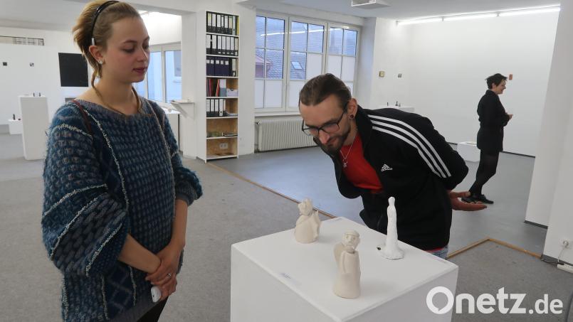 Möglichst klein sollte sie sein, die Kunst. Bild: Kunz