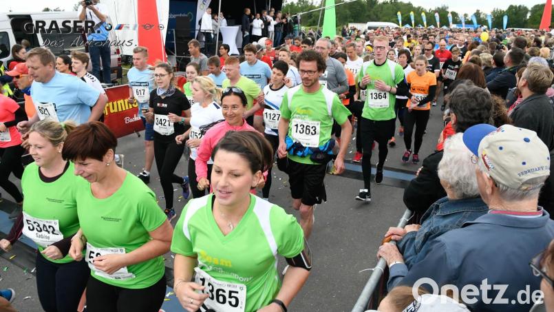 Knapp 8000 Läufer beim Start dicht an dicht wie beim letzten Nofi-Lauf 2019 in Weiden ist in der aktuellen Corona-Situation nicht denkbar. Die Organisatoren haben die Großveranstaltung deshalb ein weiteres Mal verschoben: vom 25. Mai auf 16. September 2022. Archivbild: Petra Hartl