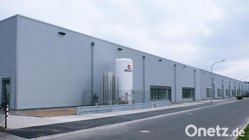 Rogers wächst und wächst. Am 28. April wird im Eschenbacher Industriegebiet ein Erweiterungsbau mit 2.400 Quadratmetern Produktionsfläche eingeweiht Bild: do