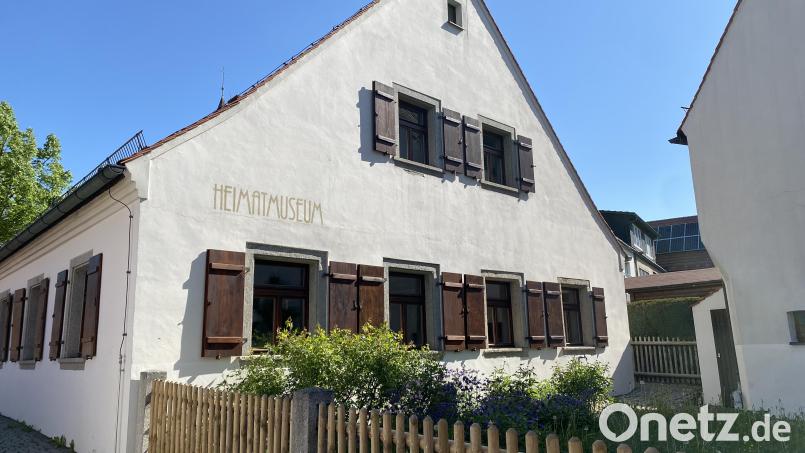 Der Heimatkundliche Arbeitskreis kümmert sich liebevoll um das Heimatmuseum und um die Ausstattung mit seltenen oder geschichtlichen für Vohenstrauß interessanten Exponaten. Leider werden die Mitglieder immer älter. Bild: dob