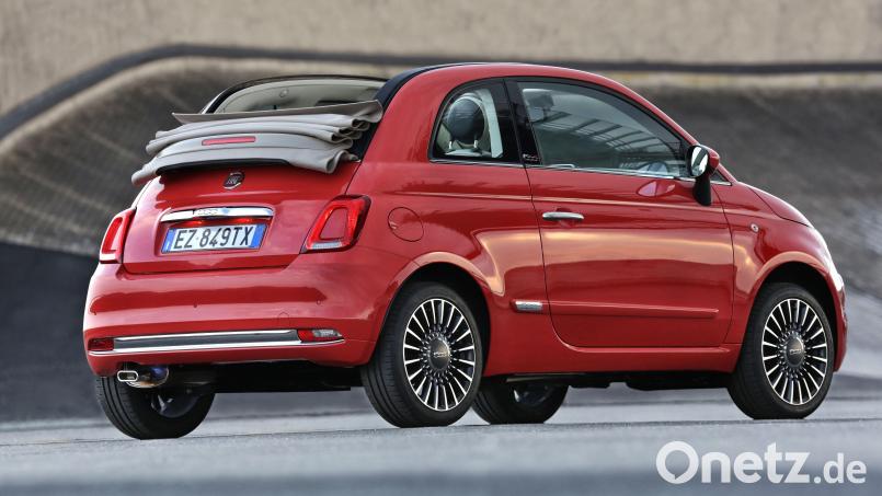 Keck am Heck: Mit Faltdach kommt beim Fiat 500 Cabriogefühl auf. Bild: Fiat/dpa